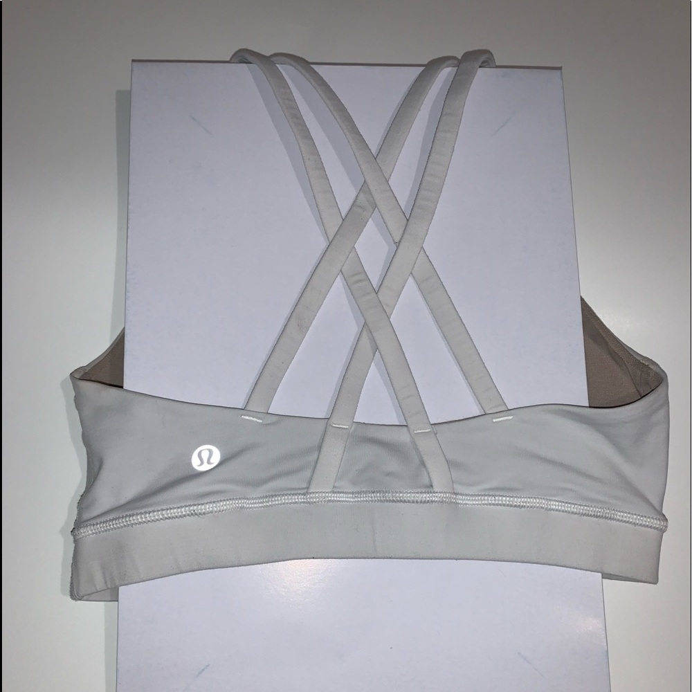 Lululemon sports bra size 4: white
